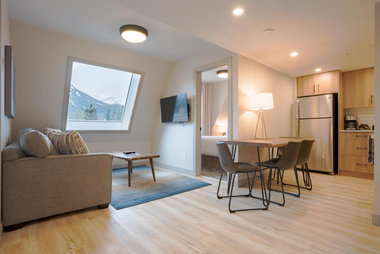 Basecamp Suites Μπανφ Εξωτερικό φωτογραφία