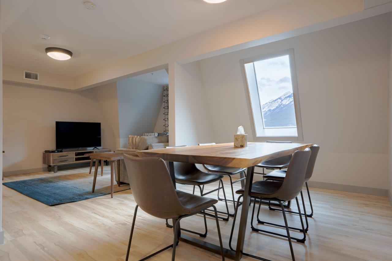 Basecamp Suites Μπανφ Εξωτερικό φωτογραφία
