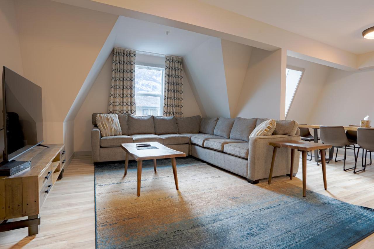Basecamp Suites Μπανφ Εξωτερικό φωτογραφία